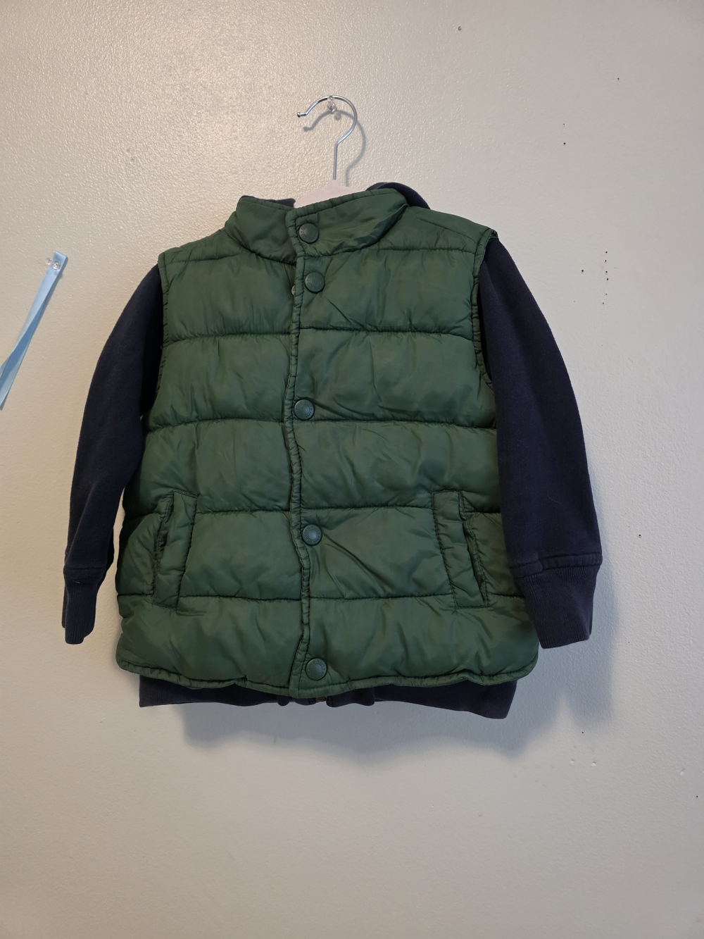 Old Navy Green Quilted Puffer Vest with Navy Sleeves